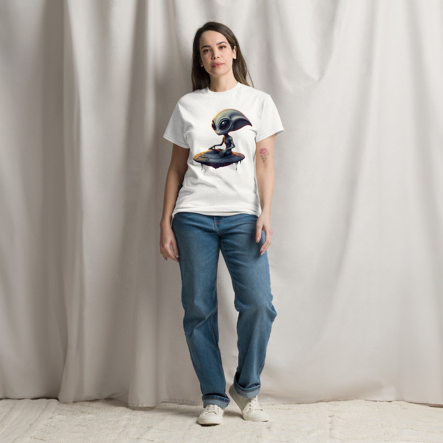 Unisex UFO alien armed eyes classic tee